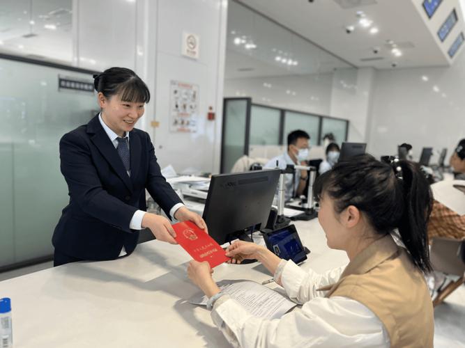 微笑映窗口 文明暖人心——青羊区开展微笑服务主题活动纪实
